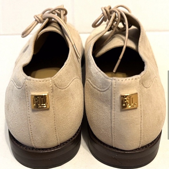 Beautiful Ralph Lauren Marina suede closed toe oxfords - Picture 3 of 5